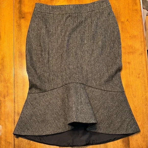 Derek Lam Gray Herringbone Wool Pencil Skirt silk lined. - Picture 2 of 9